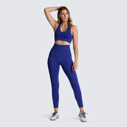 women’s yoga and fitness outfit set activewear look