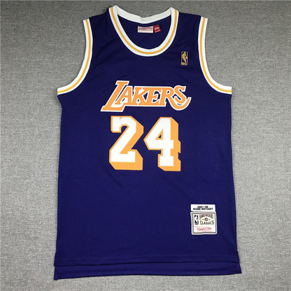 lakers johnson 33 vintage jersey worn casual look
