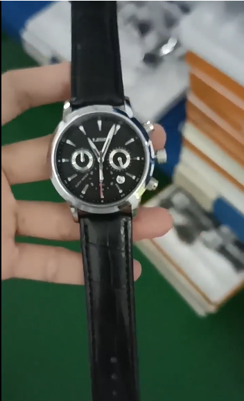 men fashion sport quartz watch worn on wrist