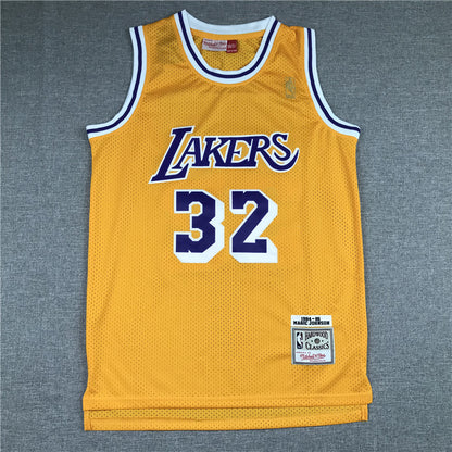 lakers johnson 33 vintage jersey retro style outfit